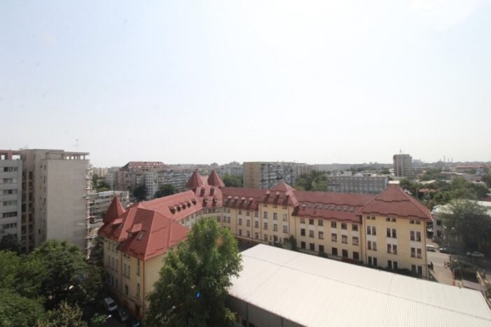 Iancului, vanzare garsoniera complet renovata, view spectaculos, comision 0%.