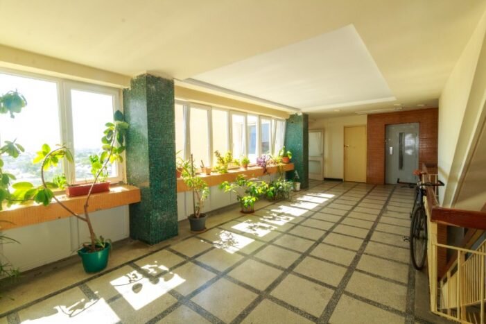 Iancului, vanzare garsoniera complet renovata, view spectaculos, comision 0%.